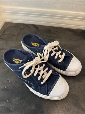 Nike slip on sneakers